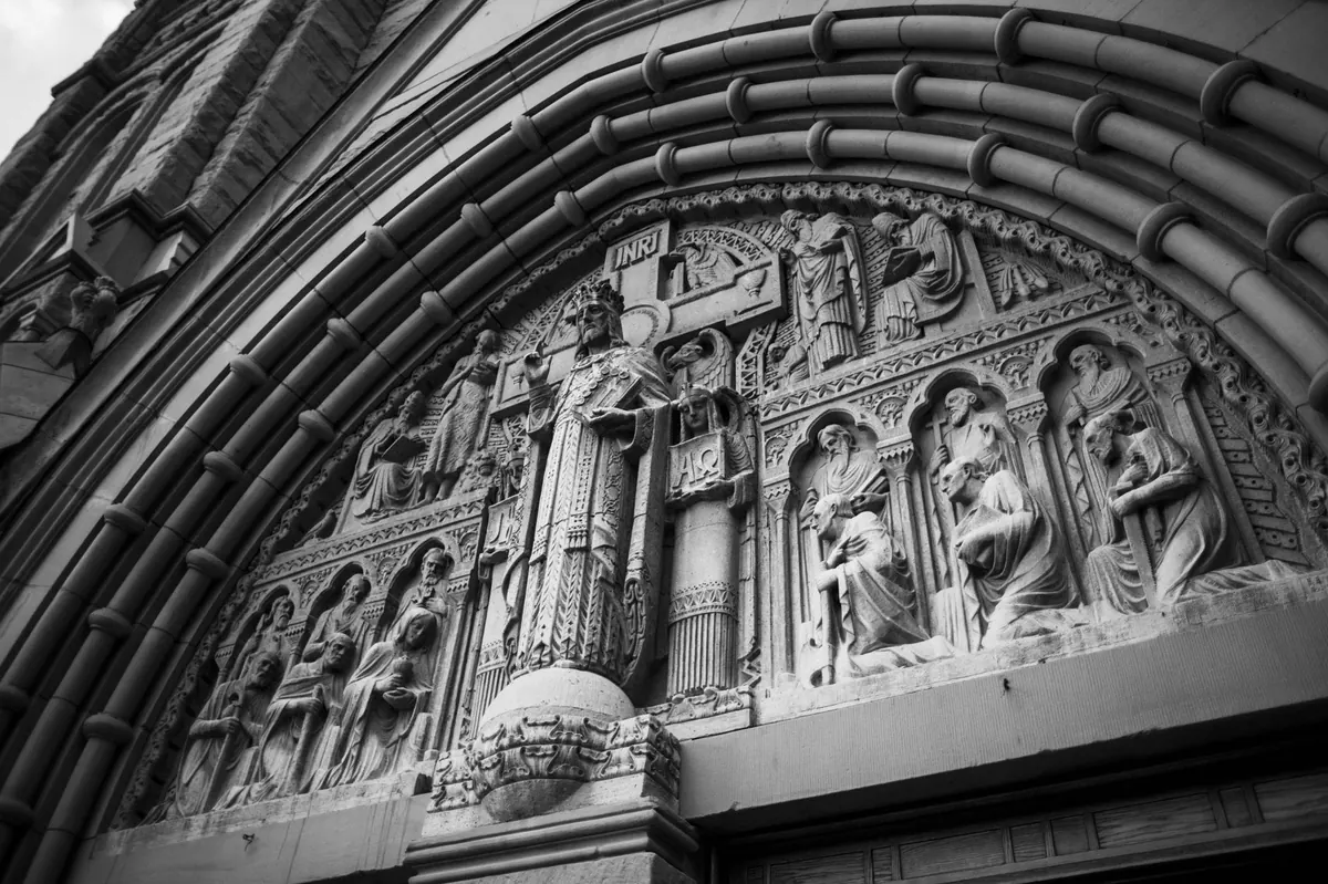 Local Heraldry: Spotting Coat of Arms on British Church Fonts and Monuments